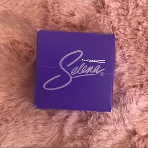 Mac X Selena Is It The Beat Eyeshadow